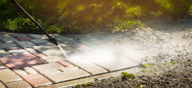 Best Deck and Patio Pressure Washing in Cresco, IA